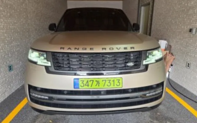 인천중고차사는법 레인지로버 5세대 4.4 P530 LWB 매물 사진 9 - 2024/08 32,782km