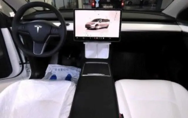 인천중고차사는법 모델 Y RWD 매물 사진 8 - 2024/06 39,592km