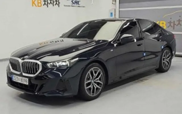 인천중고차사는법 5시리즈 (G60) 520i 매물 사진 1 - 2024/06 20,290km